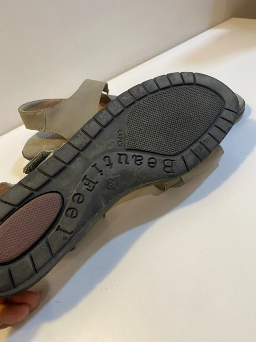 BEUTIFEEL  Olive Green Adjustable Strap Comfort  Sandals Sz 42
